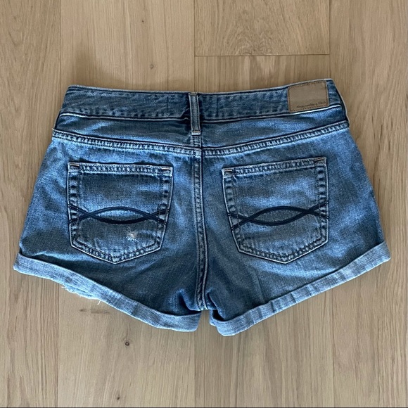 Abercrombie Boyfriend Short - Picture 3 of 3